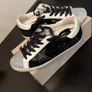 Golden Goose Sneakers